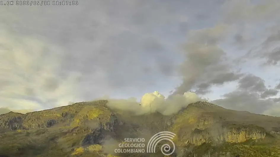 El volcán Nevado del Ruiz este miércoles visto desde el sector Piraña - Azufrado. 