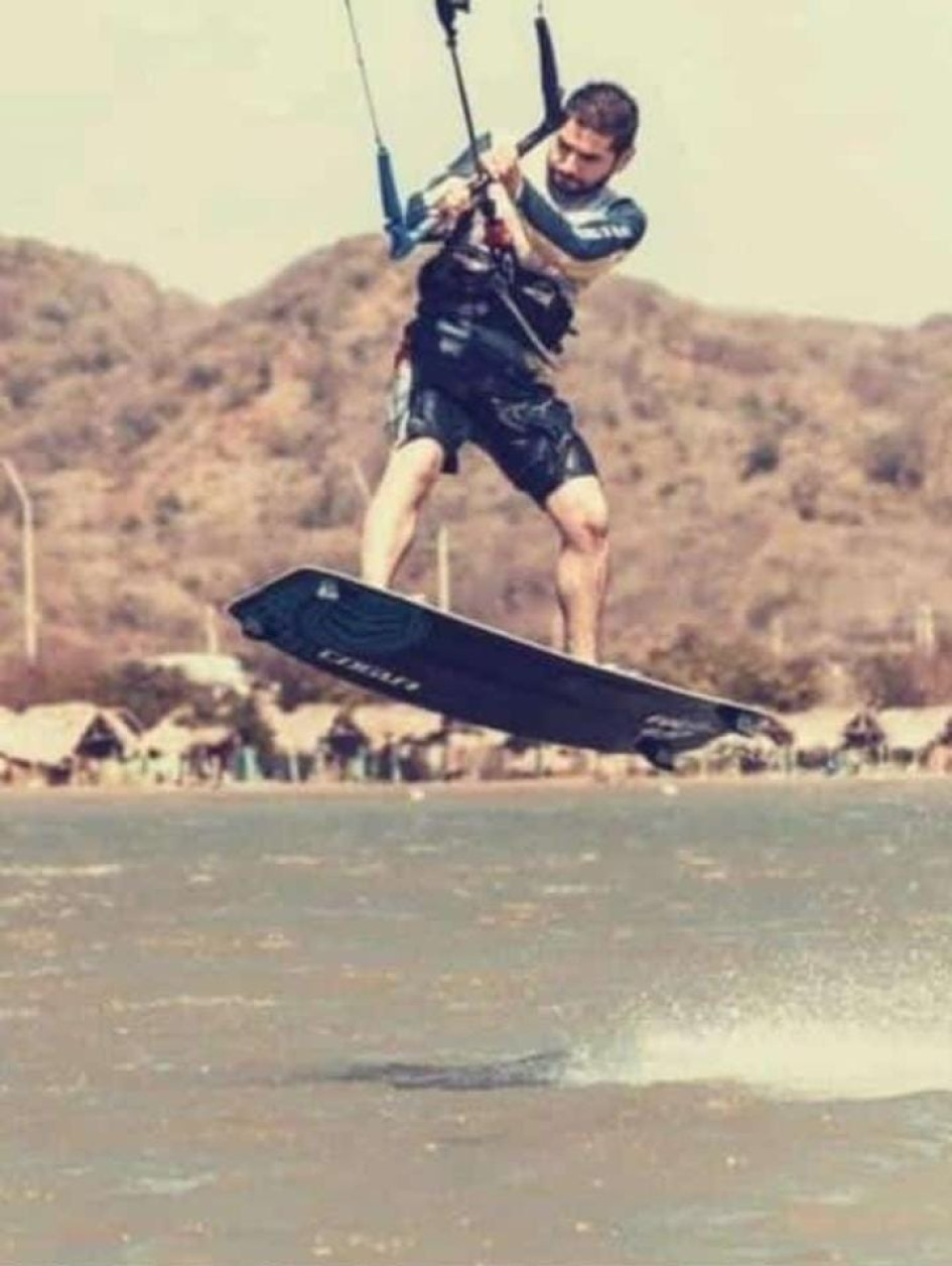 Fernando Antonio Uribe Giraldo y su búsqueda. Fotos cortesía Cardenal Noticias y Diario del Norte