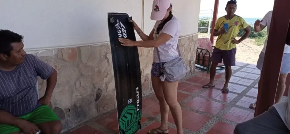 Encontraron la tabla del surfista caldense desaparecido en el Cabo de la Vela