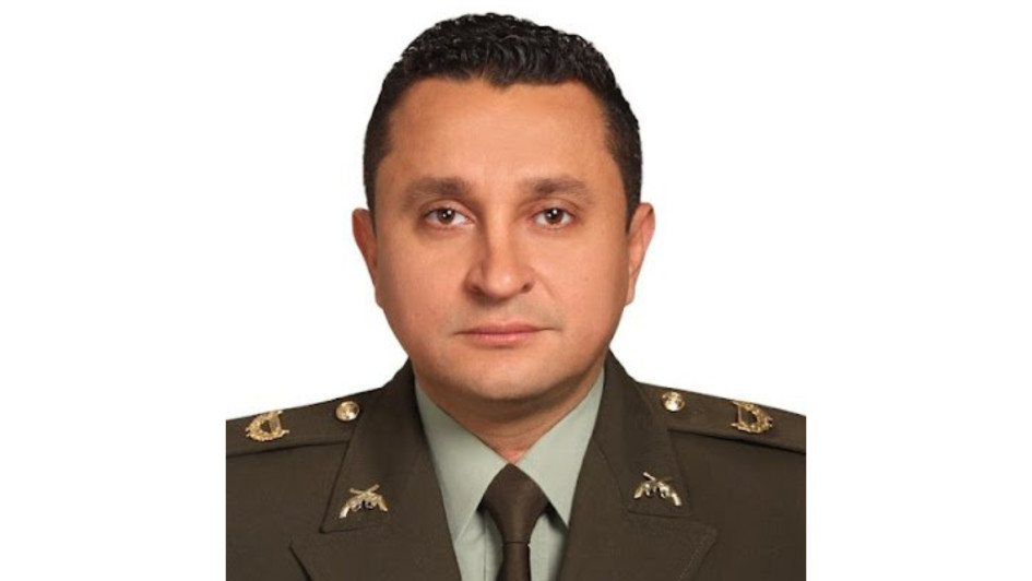 El teniente coronel Óscar Dávila estaba supuestamente involucrado en el caso de las interceptaciones ilegales a la niñera de Laura Sarabia, exjefe de Gabinete de Gustavo Petro, lo cual desató un escándalo dentro del Gobierno.