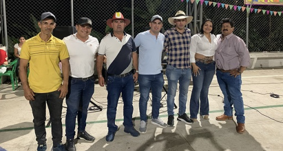 Una caminata convocada por la emisora manzanareña Voces FM se desarrolló entre Fresno y Casabianca, municipios del Tolima.