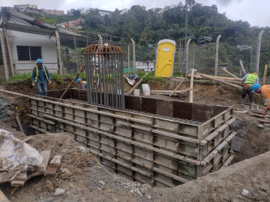 Este es uno de los 16 caisson que adelanta la Alcaldía en Los Cedros.