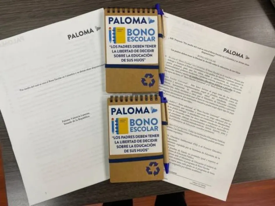 La idea de la senadora Paloma Valencia, creadora del proyecto de Bono Escolar, es que padres puedan escoger el colegio para sus hijos, incluido el ingreso a privados.