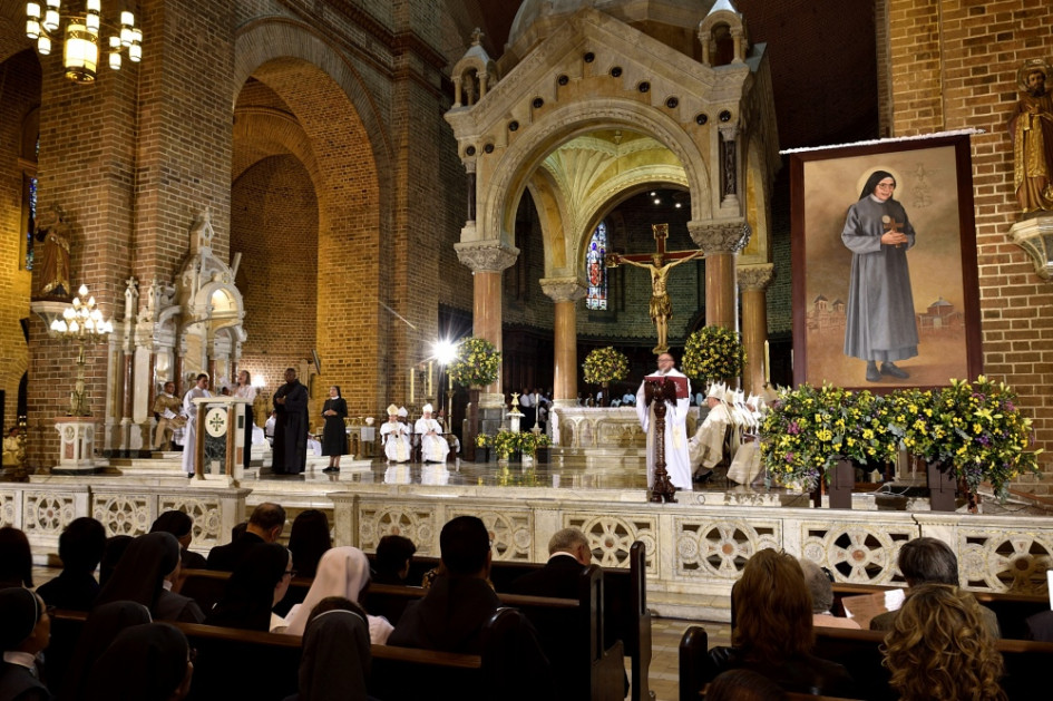 Ceremonia de batificación de la beata María Berenice en Medellín.