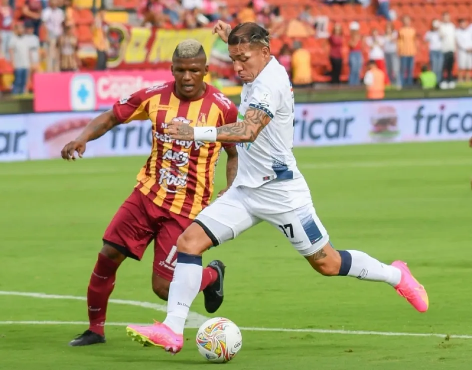 Dayro Moreno se vio anulado por la defensa del Tolima tuvo pocas opciones de cara al arco. 