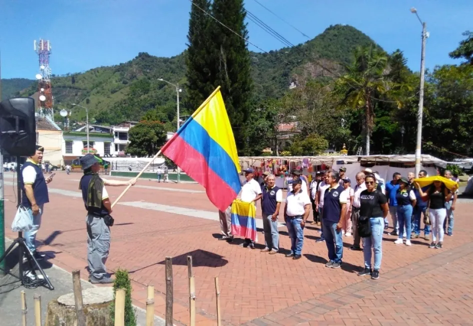 Protesta de veteranos y reservistas de las Fuerzas Armadas y la Policía en Riosucio (Caldas). 