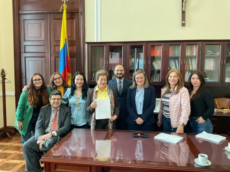 Mintrabajo vuelve a presentar la reforma laboral