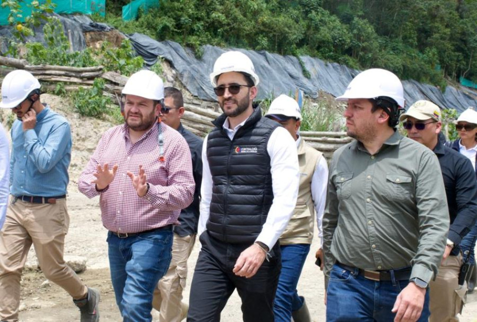 El vicecontralor en funciones de contralor general Carlos Mario Zuluaga Pardo recorrió ayer varias de las obras que hoy están frenadas en Manizales, incluyendo la PTAR Los Cámbulos.