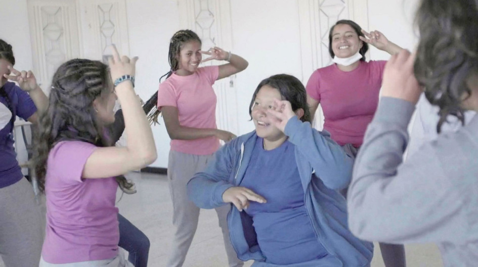 Algunas de las jóvenes del internado en el que se basó la película Alis.