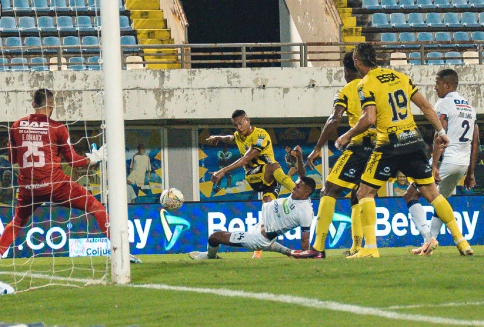 El Once Caldas perdió 2-1 con Alianza Petrolera y cedió parte de las opciones para llegar a las finales. De los últimos 12 puntos apenas ha sumado 3.