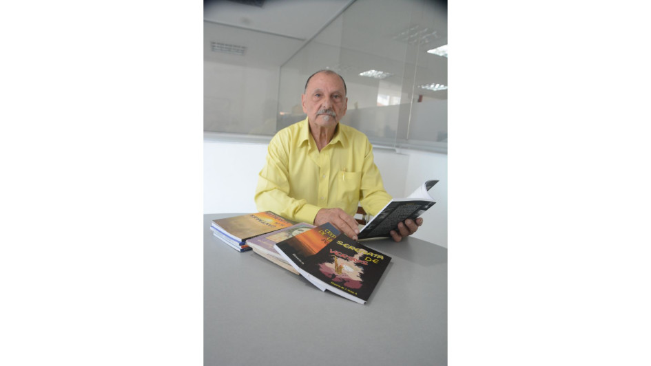 Elceario Arias Aristizábal, escritor del corregimiento de Aguabonita (Manzanares).