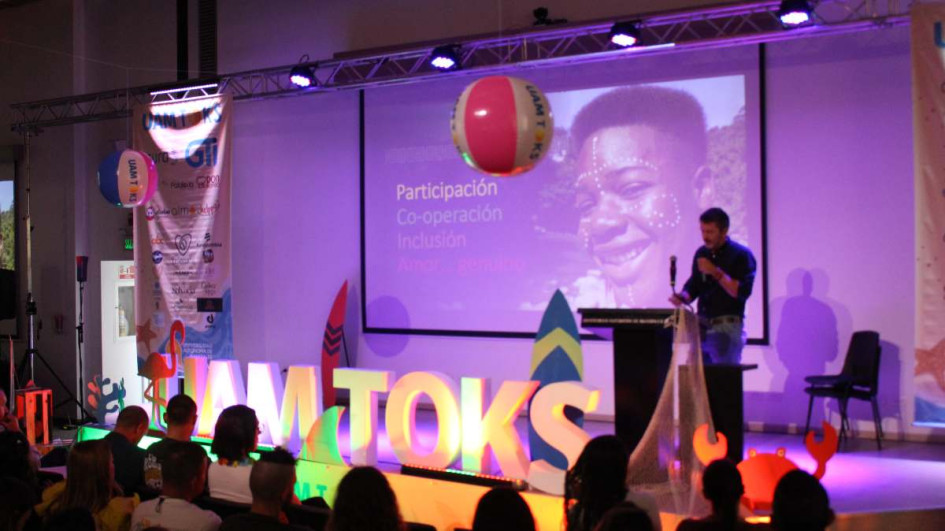 Ocho conferencistas hablaron en UAM Toks.