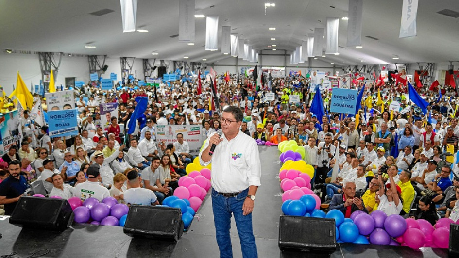 Cerca de 10 mil 600 personas acompañaron al candidato Luis Roberto Rivas en el cierre de su campaña.