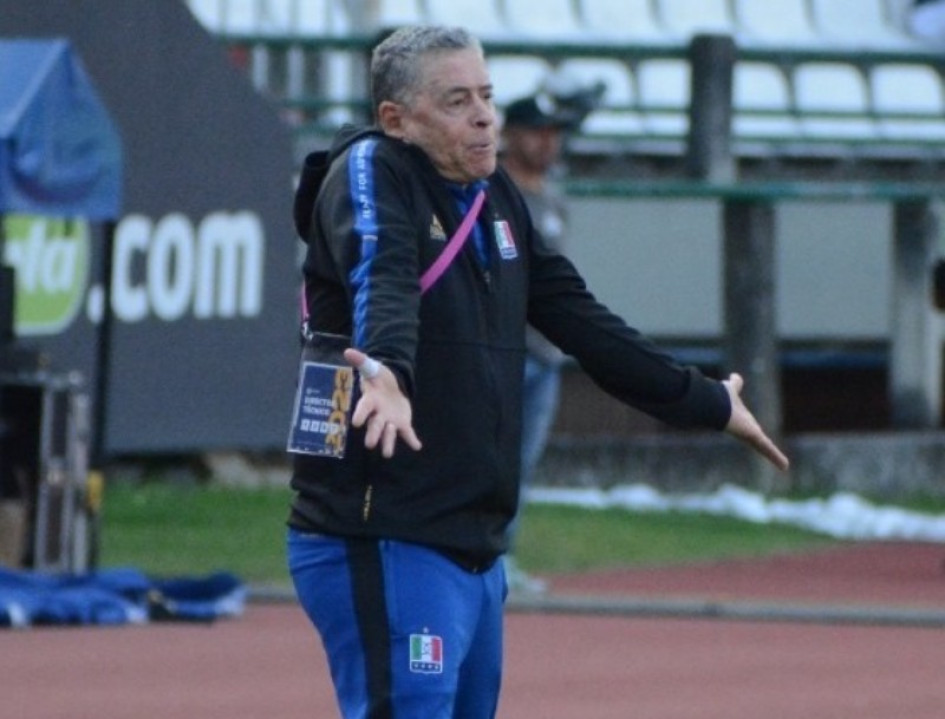 Los gestos de disgusto del técnico Pedro Sarmiento fueron notorios en el duelo ante Medellín.