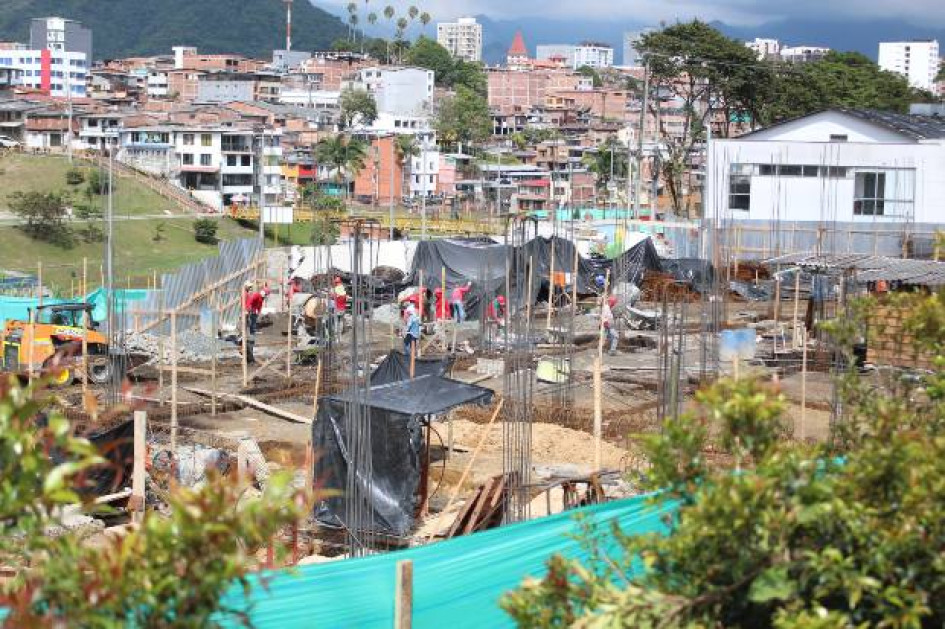 Familias colombianas, incluidas de Caldas, consideran crucial que en educación sigan ejecuciones en infraestructura. En el departamento desarrollan, desde el 2016, 21 proyectos de ampliación y de obras nuevas. Una es la sede para el colegio Gerardo Arias, de Villamaría.