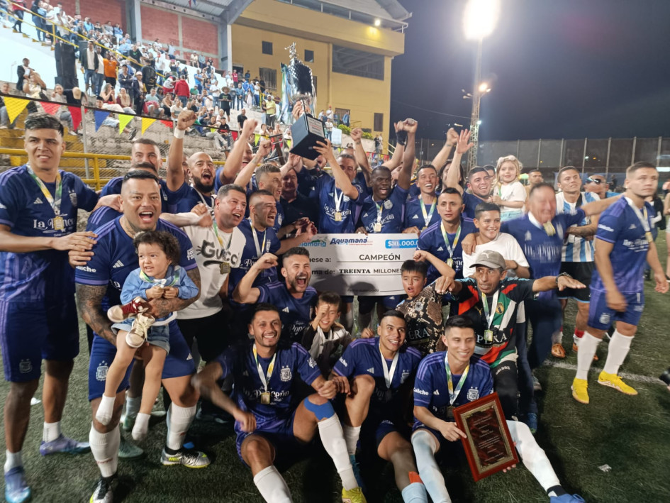 El equipo de la salsoteca venció 5-3 en cobros desde el punto penal a Aurora Míster Chavito ABC Jurídicas Quiñones, tras empatar 3-3 en el tiempo reglamentario.