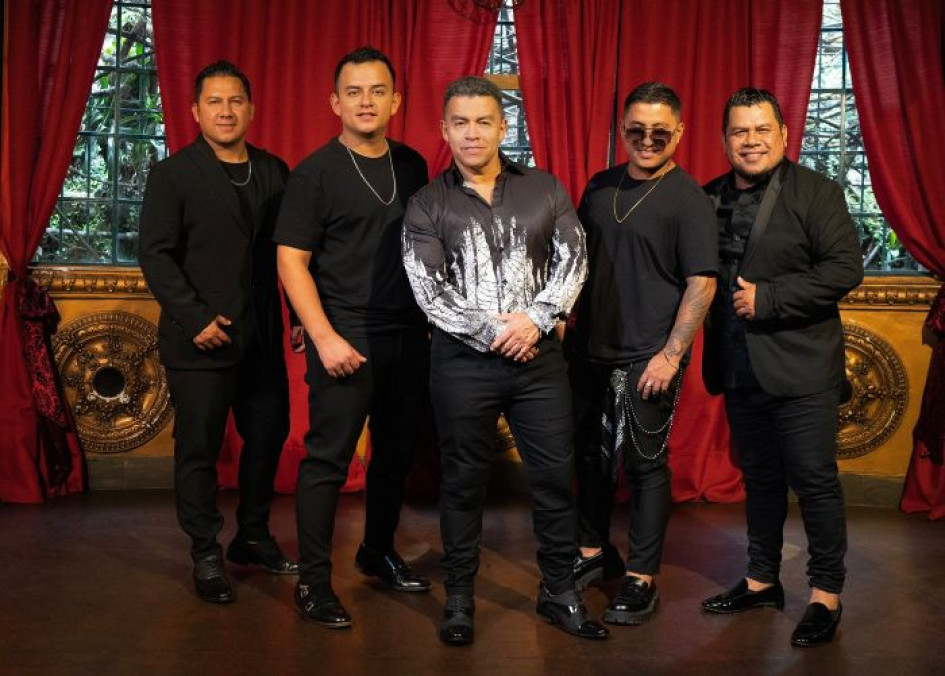 Los Hermanos Medina y Luisito Muñoz, artistas colombianos.