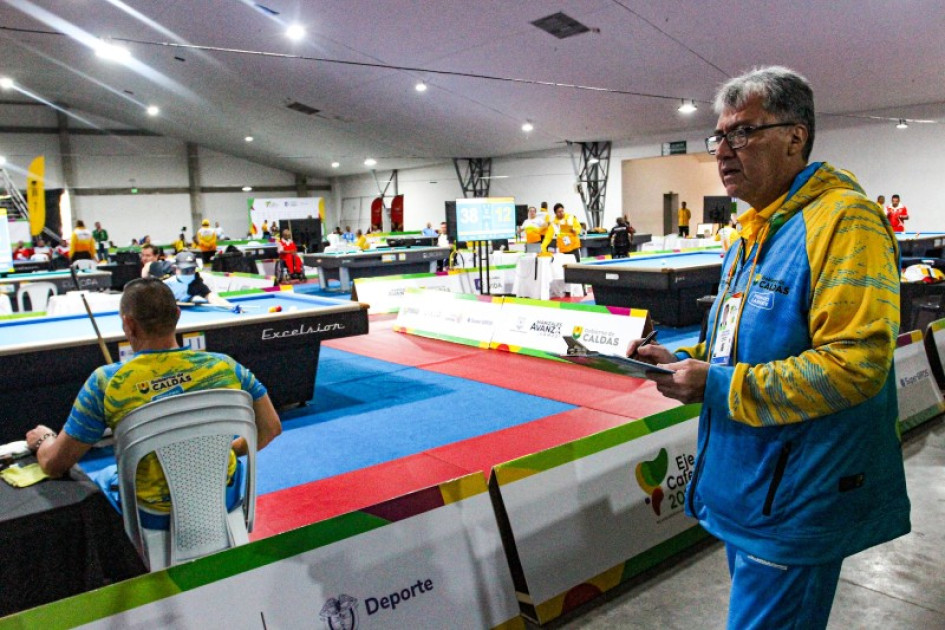 Él es el mexicano Marco Antonio Arreola, técnico del equipo de billar de Caldas en los Juegos Paranacionales del 2023.