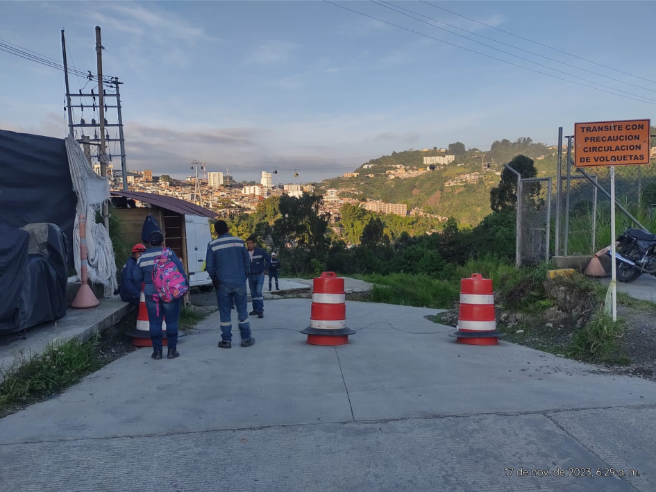 Argumentan que la empresa mexicana Fypasa les debe alrededor de dos meses de salario a varios de los manifestantes.