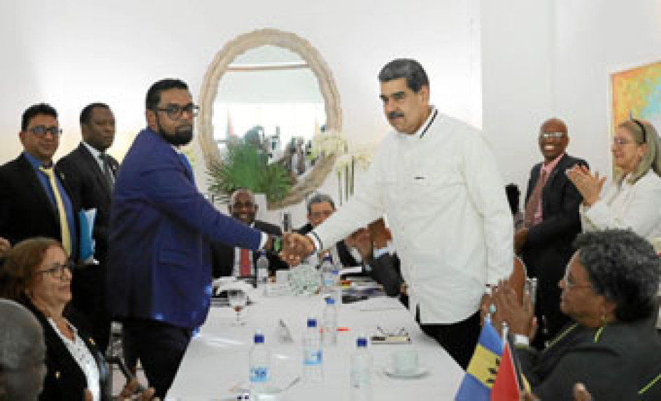 Foto | EFE | LA PATRIA  Los presidentes de Guyana, Irfaan Ali, y de Venezuela, Nicolás Maduro, abordaron ayer en San Vicente y las Granadinas la disputa que mantienen sus respectivos países por la Guayana Esequiba.
