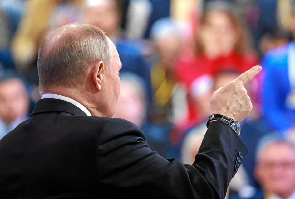 La controvertida reforma constitucional de 2020 permite al actual presidente ejercer dos mandatos más de seis años cada uno, hasta el 2036.