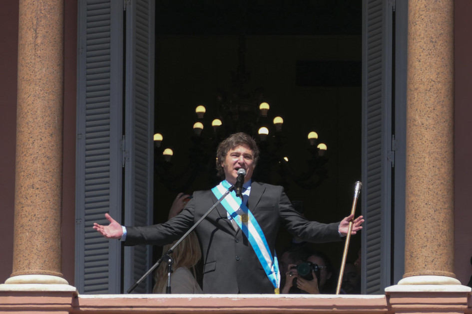 El libertario Javier Milei venció al oficialista Sergio Massa en las urnas y fue elegido como gobernante de los argentinos hasta finales del 2027.