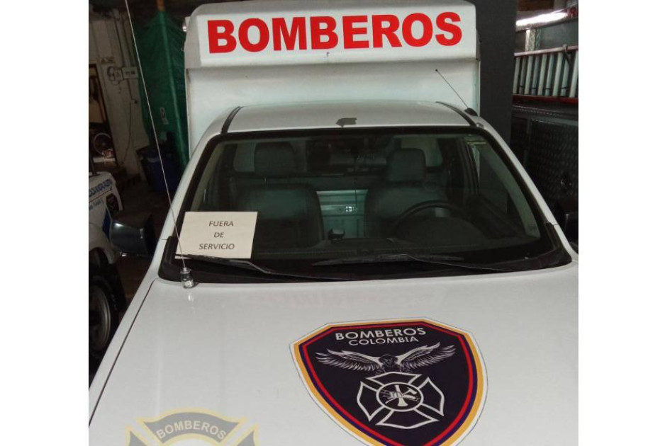 Los bomberos de Palestina y del corregimiento de Arauca entrarán en cese de actividades a partir de este lunes porque a la fecha no cuentan con un convenio con la Alcaldía. Quedan suspendidos desde este domingo el traslado de pacientes en ambulancias de bomberos y la atención de incendios y de otras calamidades públicas.