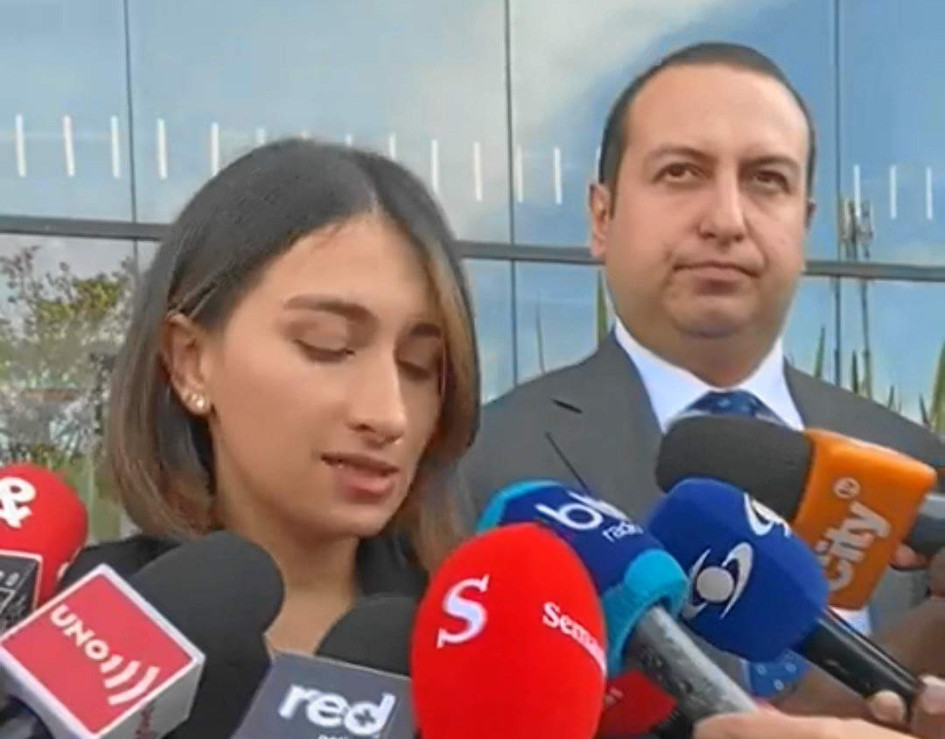 Reproducción | LA PATRIA  El caso por el que Laura Sarabia declaró ayer ante la Fiscalía se originó por el robo de un maletín con dinero y documentos oficiales de su apartamento.