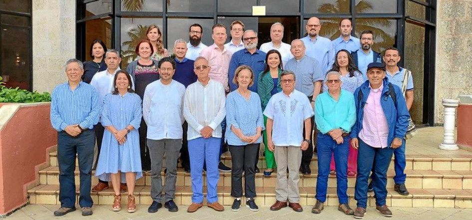 Foto | @DelegacionEln | LA PATRIA  Iván Velásquez, ministro de Defensa, se reunió con las delegaciones del Eln y del gobierno de Colombia en La Habana (Cuba).