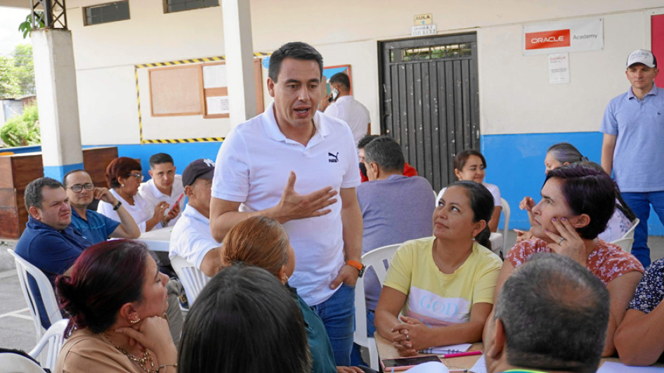 Fotos | Cortesía Alcaldía de Manizales | LA PATRIA El alcalde de Manizales, Jorge Eduardo Rojas, acompañó la visita del gabinete al Bajo Tablazo.