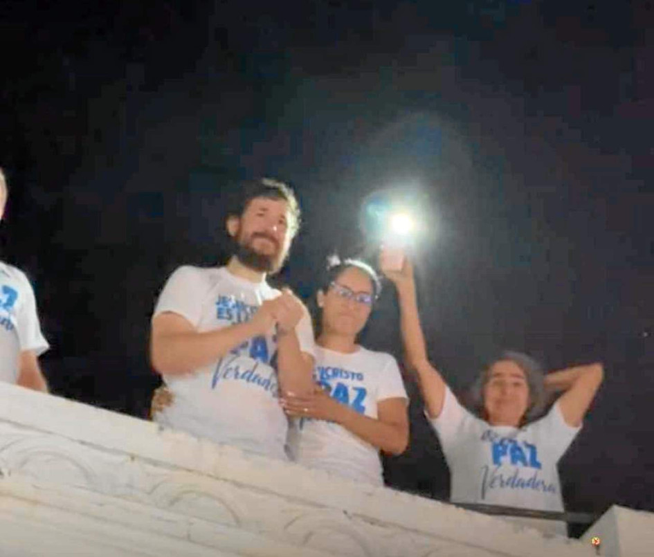 Foto | Tomada de @lacoronadation El Eln liberó el domingo al odontólogo Juan Carlos Bayter Bustamante, a quien secuestraron el 18 de octubre del 2023.