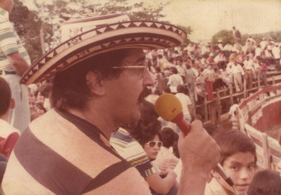 Siempre al pie de la jugada para transmitir.