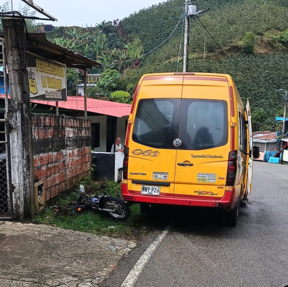 Sitio del accidente en la vía Fresno (Tolima) - Manizales. 