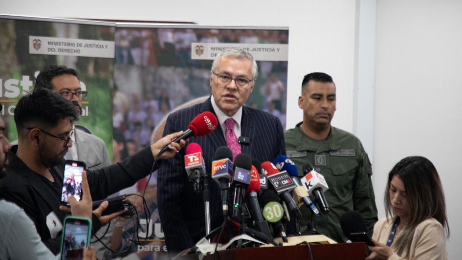 El ministro de Justicia, Néstor Osuna, este lunes en rueda de prensa. 