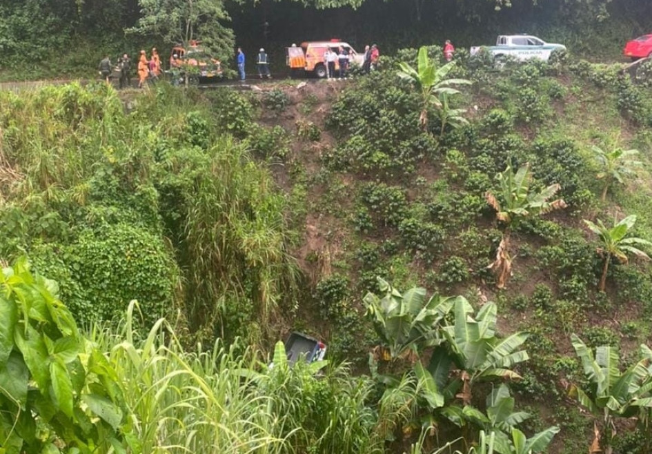 patrulla-de-la-policia-de-salamina-caldas-accidentada