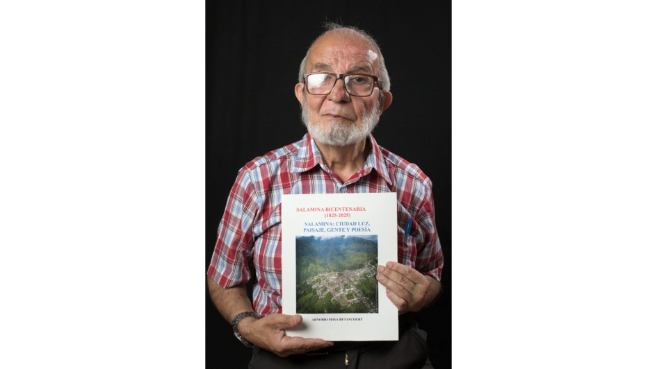 Arnobio Maya Betancourt, escritor oriundo de Salamina.