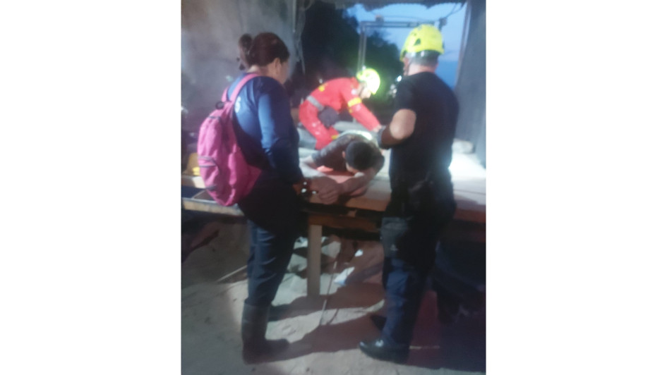 El Cuerpo de Bomberos de Marmato atendió el accidente, en la mina La Leona.