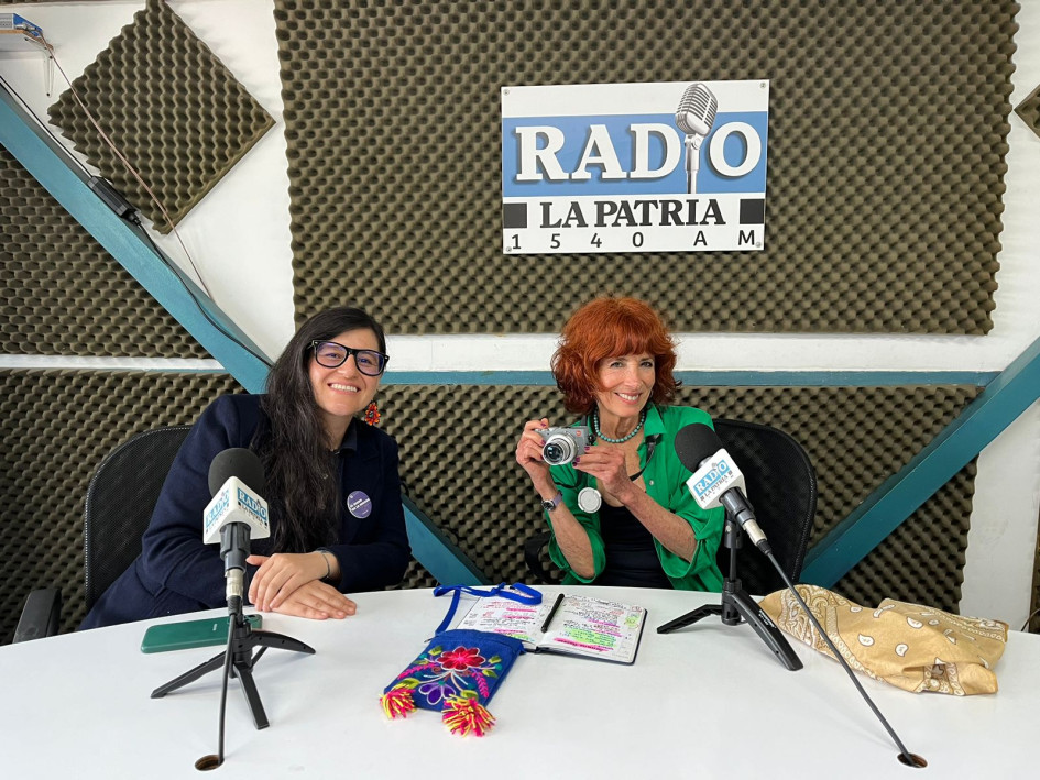 Viki Ospina, fotoperiodista colombiana y Leidy Agudelo  del Banco de la República de Manizales.