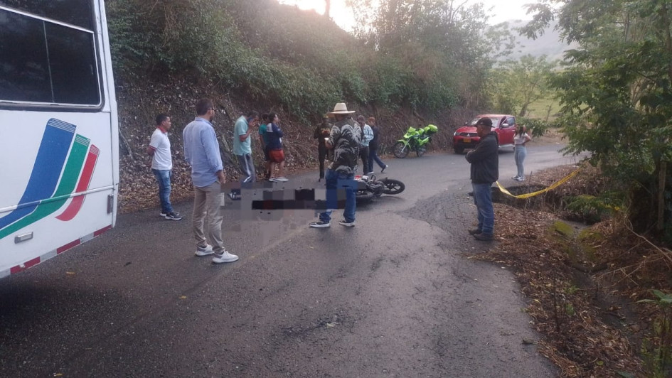 Sitio del accidente de tránsito en la vía entre La Felisa y La Merced.