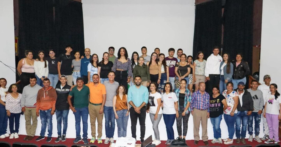 Estudiantes de las zonas urbana y rural se benefician con las casas universitarias, alquiladas por la Alcaldía de Aranzazu en Manizales (Caldas).