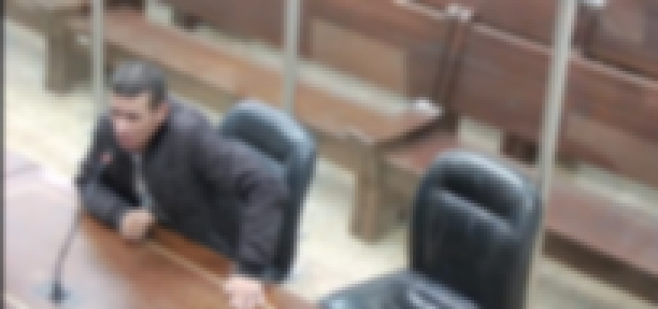 El procesado no aceptó cargos. El robo fue a las 3:39 a.m.