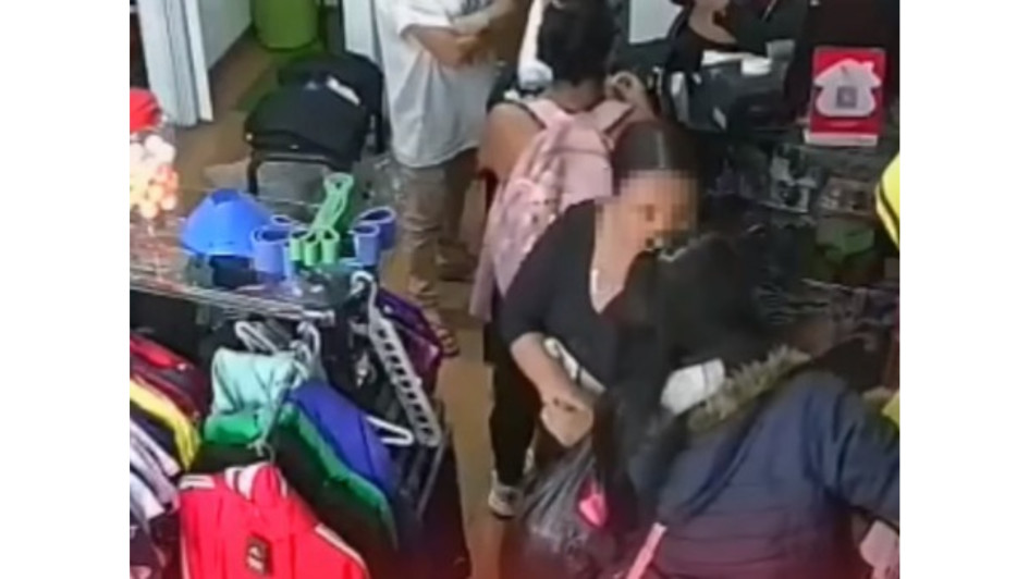 El pasado 2 de marzo las mujeres robaron un establecimiento en el Centro de Manizales.