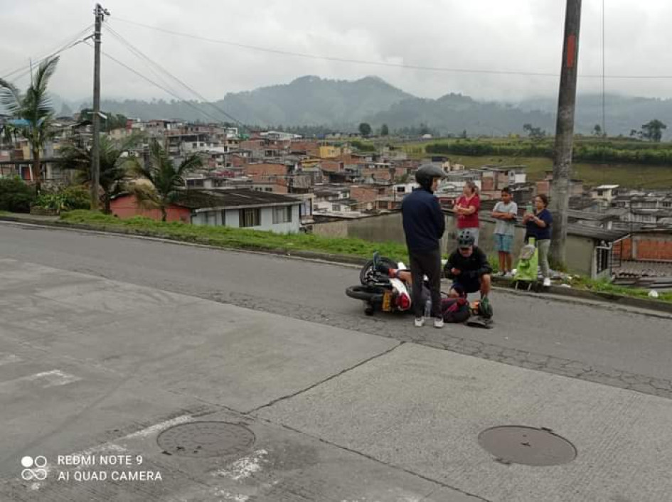 El sitio del choque de la moto y el ciclista. 