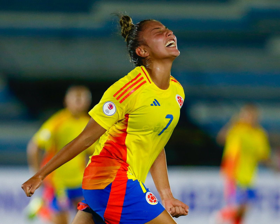 Daniela Garavito celebra su gol, el tercero de Colombia en la victoria ante Venezuela. 