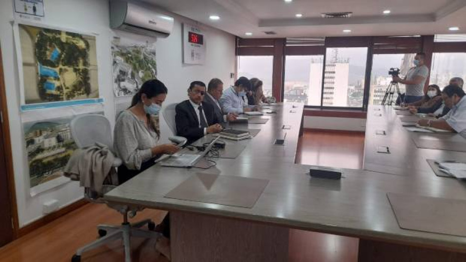 Foto I Archivo cortesía Educal I LA PATRIA   Miembros de la junta directiva de Educal se han reunido con los nuevos prestadores de salud en Caldas. Han ido a las IPS y a los sitios de entrega de medicamentos en busca de constatar la prestación de servicios. Ayer se reunieron para definir acciones.