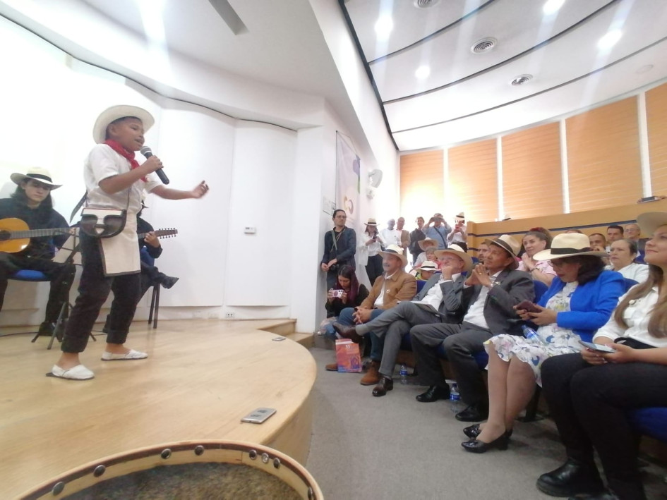 El pasillerito Jerónimo Cañón Solis durante la presentación del Festival Nacional del Pasillo.