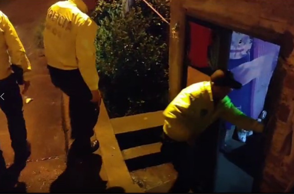 Diligencias de allanamiento y registro en Anserma (Caldas) que permitieron las capturas de integrantes de Los Cartoneros.