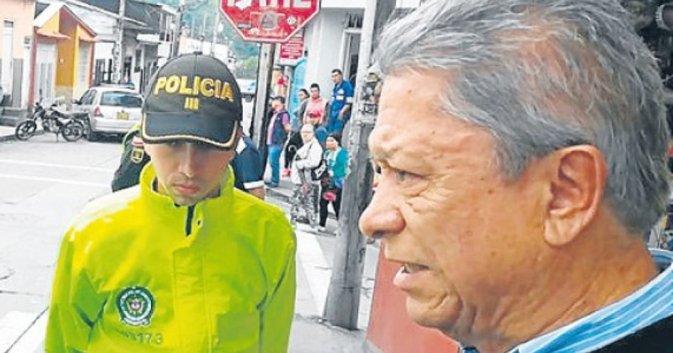 Samuel Arturo Sánchez Cañón (derecha).