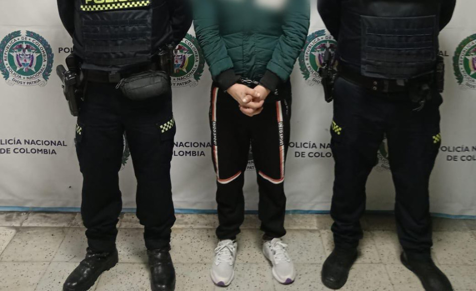 Un hombre identificado como Cristian fue capturado por llevar en su poder metanfetamina y éxtasis.