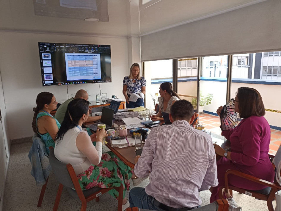 Personal de la Dirección Territorial de Salud de Caldas (DTSC) seguirá las acciones de los equipos básicos en salud. En tres meses se beneficiará todo el departamento.